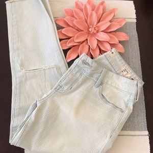 Bullhead Denim Low Rise Crop